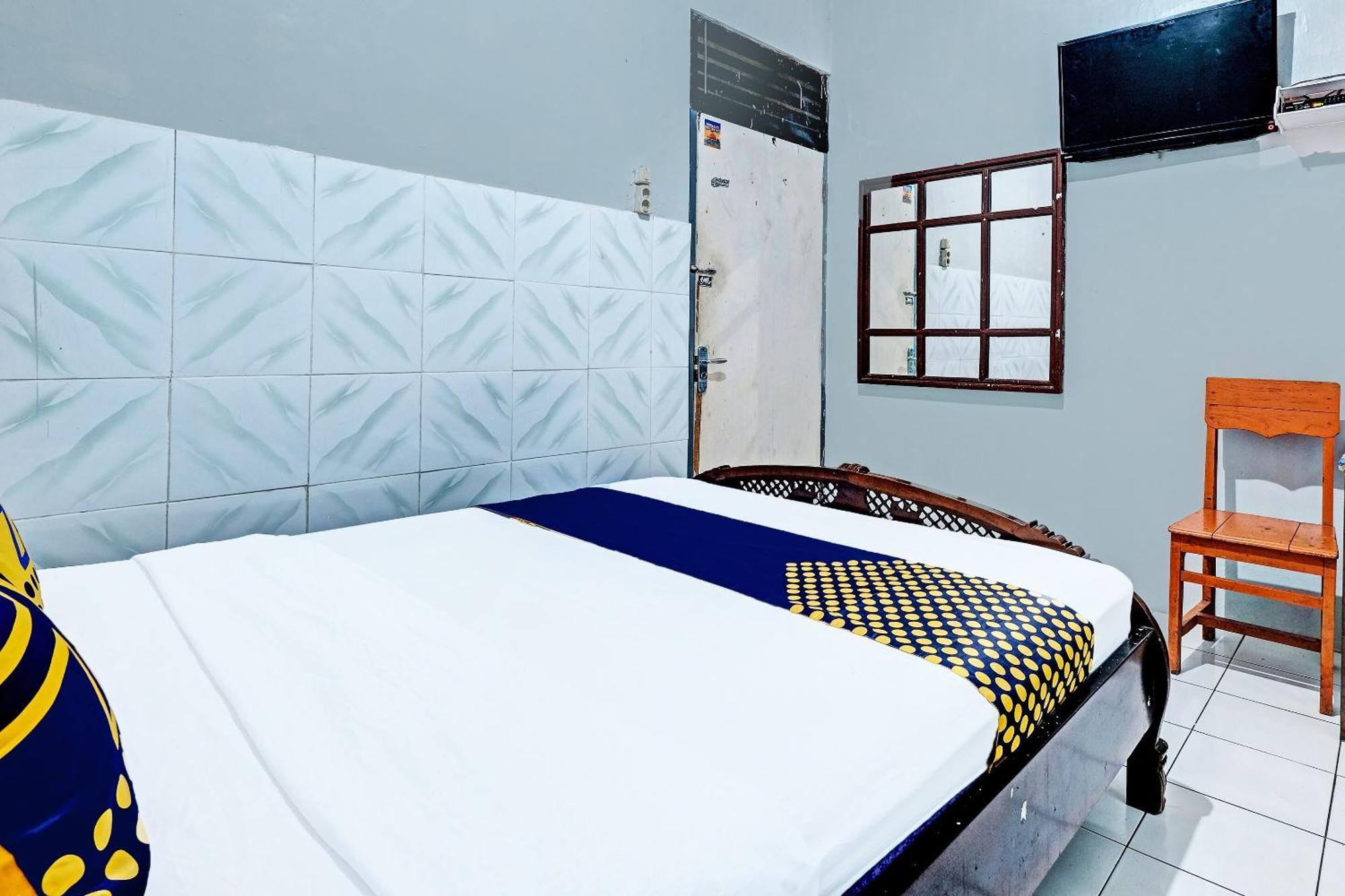 Spot On 91915 Homestay Superman Yogyakarta Exterior foto