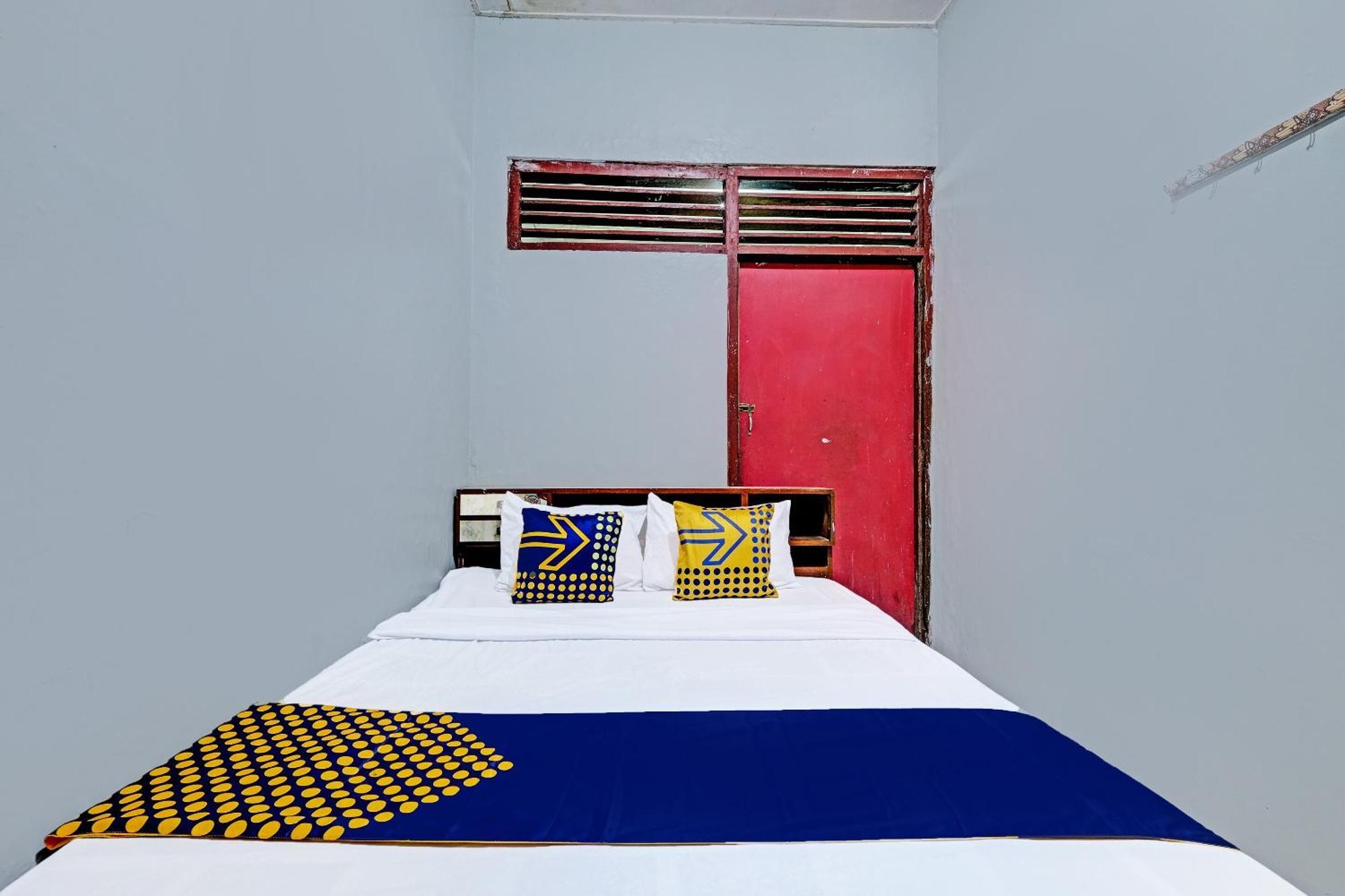 Spot On 91915 Homestay Superman Yogyakarta Exterior foto